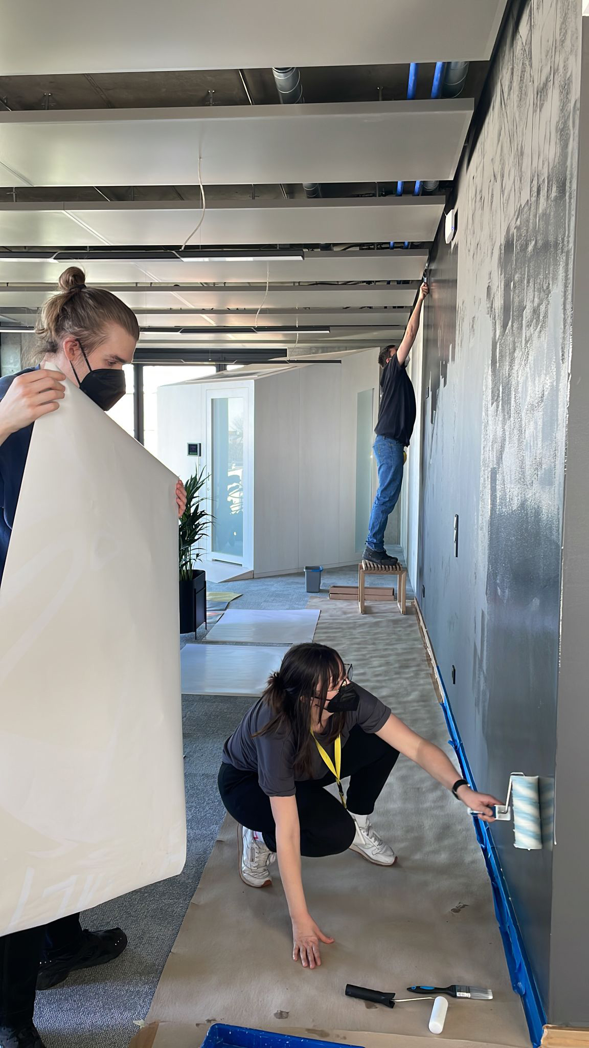 Sentiform Team installing